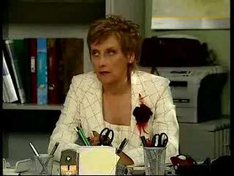 Видео: Вам что, трудно, что ли?