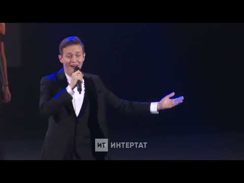 Видео: Динар Шәрәфетдинов “Сагыну хисләре” җырын башкара