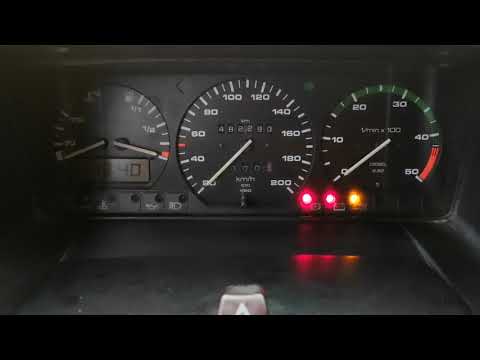 Видео: Ремонт панели приборов фольцваген т4.