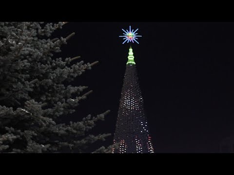 Видео: Екатеринбург. Новый год 2018. Праздничный Фейверк. Бой курантов.