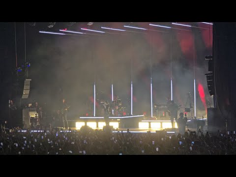 Видео: Земфира - Анечка (live in Warsaw) 8k 12.06.2024
