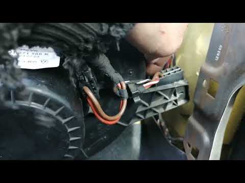 Видео: Ремонт шкода фабия 1,2 замена испарителя  и реле вентилятора