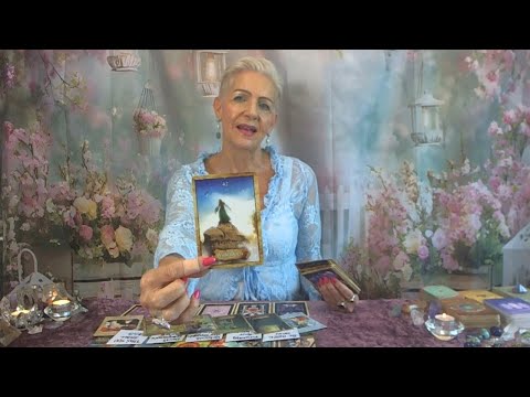 Видео: Ежедневный гороскоп на 5 ноября 2025 года: Суперлуние… Рассвет нового дня