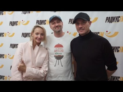 Видео: Оксана Домнина и Роман Костомаров в эфире радио "Радиус-FM"
