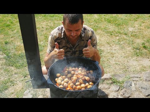 Видео: ОВОЩНОЕ РАГУ С ГОВЯДИНОЙ В КАЗАНЕ НА КОСТРЕ