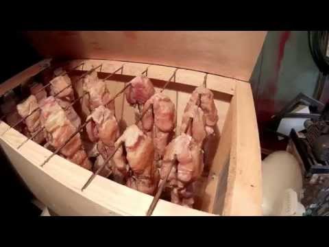 Видео: Холодное копчение. Коптилка из холодильника