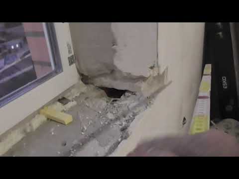 Видео: Дырки для ветра.  Кошмар!!!  мкр Вересаево.