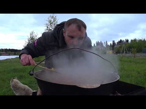 Видео: Божественный маринад для скумбрии!!! И вкусный суп шурпа из баранины в казане на костре!!!