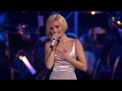 Видео: Полина Гагарина - Колыбельная (Шоу "Полина", Live at Crocus City Hall, Москва, 2016)