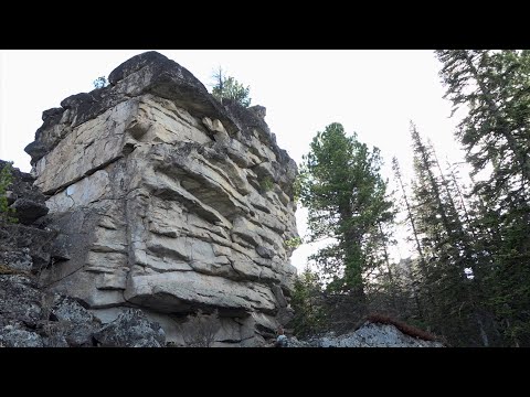 Видео: Где в Хакасии находятся каменные столбы и каменные реки. ВЕСТИ В ПУТИ