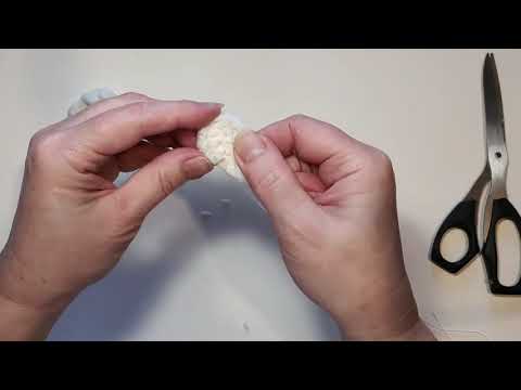 Видео: Тапочки для куклы. Мастер-класс.