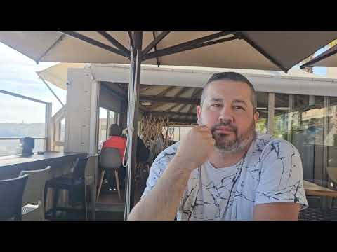 Видео: ВЛОГ! ПРЕКРАСНАЯ КАФЕШКА В ПИРЕА! ОБАЛДЕННЫЙ ВИД НА МОРЕ! РЕКОМЕНДУЕМ!