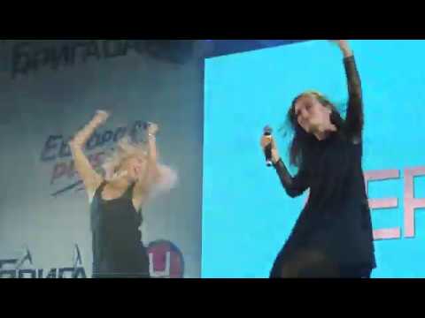 Видео: SEREBRO - Мало тебя [Живой завтрак 2013]