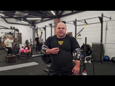 Видео: Крайняя тренировка у Германа перед соревнованиями присед и жим.