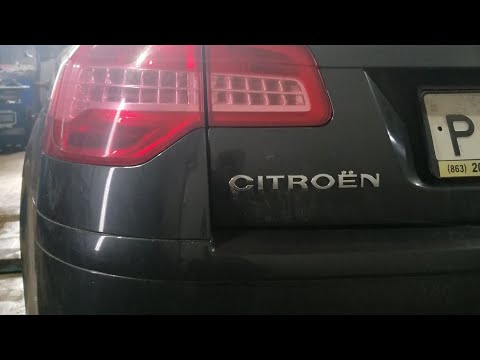 Видео: Ситроен С5(х7) замена передних стекло подъёмников.