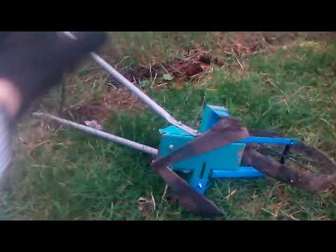 Видео: Ярило чеснокосажалка  ручная