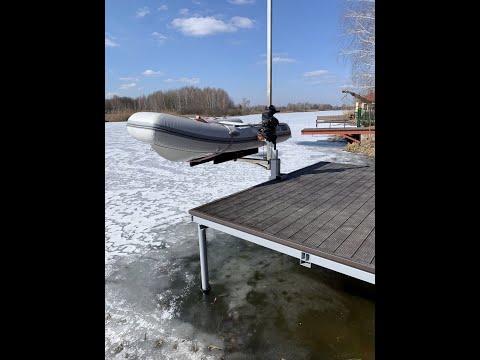 Видео: УДОБНЫЙ И ПРОСТОЙ! Гидравлический подъемник для Лодки и Гидроцикла! Поворотный подъемник для Лодки.