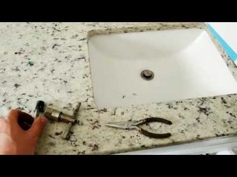 Видео: #83 Сантехник в США. Установка сантехники в частном доме!