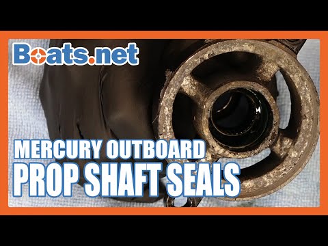 Видео: Замена выходного сальника Mercury 40 л.с. | Замена сальника гребного винта Mercury 40 л.с. для дв...