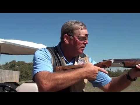 Видео: Дон Карри, главный инструктор NSCA: «Наклоняйтесь к щеке, а не к плечу»