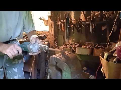 Видео: Как рассверлить сегмент от косы комбайна для роторной косы мотоблока.