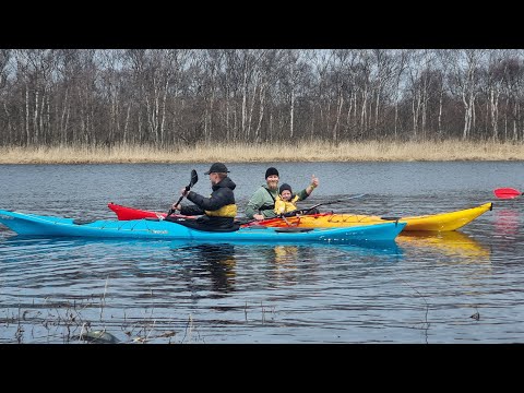Видео: Наш первый выход на каяках. Сахалин.