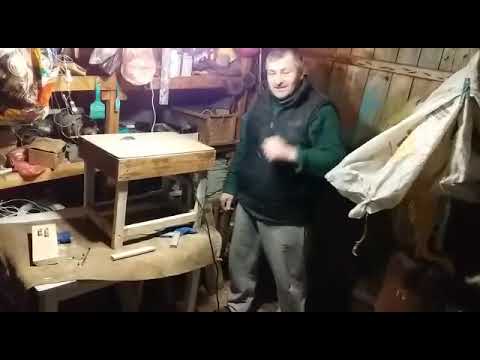 Видео: Самодельная мини циркулярка из болгарки с регулировкой вылета пильного диска.