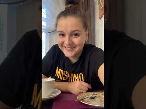 Видео: МУКБАНГ «РУЛЕТ -ТОРТ» И ОБСУЖДАЮ «ДАВАЙ ПОЖЕНИМСЯ»