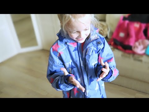 Видео: ВЛОГ Посылка от Галины Кругловой | Повесила шторы, буду подшивать | Машины учебные пособия18.09.2017