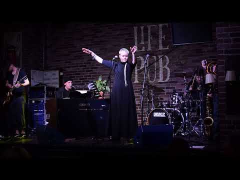 Видео: КАРАКАЯ. Верю. Концертная версия. 03.07.2021. Москва. Life Pub