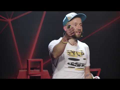 Видео: Щастя поруч | Ромко Колобочок | TEDxLviv