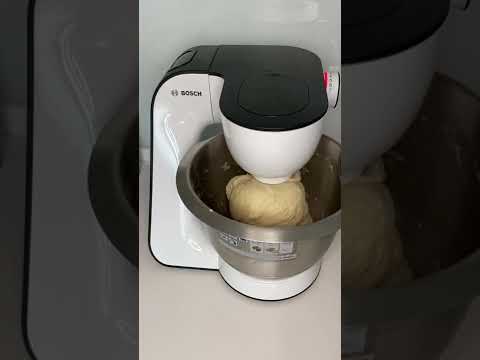 Видео: Bosch mum 5 test кухонная машина mum54А00 замешивает  крутое тесто для батона