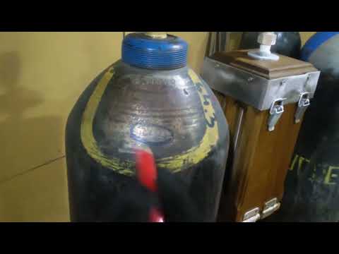 Видео: Инструкция по работе с аппаратом боксом, по изготовлению сухого льда