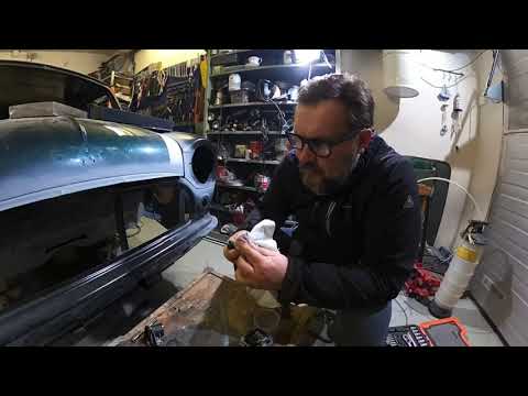 Видео: Mercury f 6, техническое обслуживание лодочного мотора