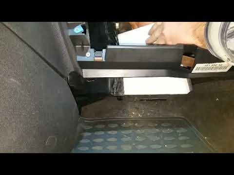 Видео: Замена салонного фильтра OPEL ASTRA H