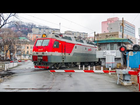 Видео: ЖЕЛЕЗНАЯ ДОРОГА. Железнодорожные переезды Приморского края