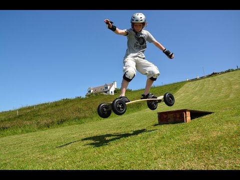 Видео: Как кататься на доске маунтинборде?