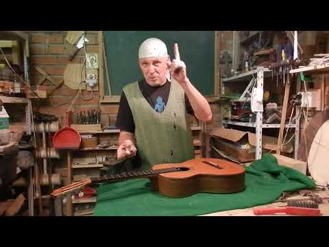 Видео: Некоторые возможные причины призвуков на гитаре.