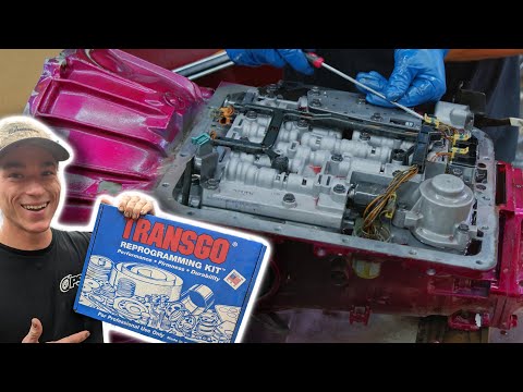 Видео: Как установить комплект переключения передач TransGo HD2 и сервопривод Corvette на 4L60E! — Приме...
