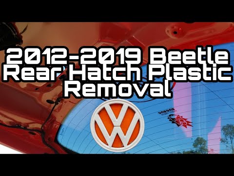 Видео: Снятие пластика с задней двери Beetle 2012-2019