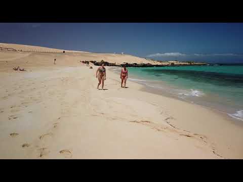 Видео: Фуэртевентура. Корралехо. Плайя дель Моро. Fuerteventura. Corralejo dunes and Playa del Moro beach.