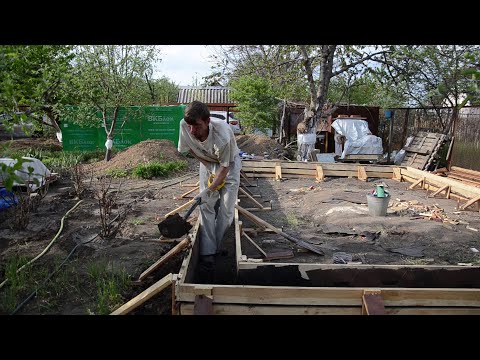 Видео: Опалубка под фундамент дома, одной левой. 1ч.