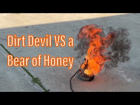 Видео: Dirt Devil Endura Vacuum УНИЧТОЖЕН бейсбольной битой и медовым огненным шаром!