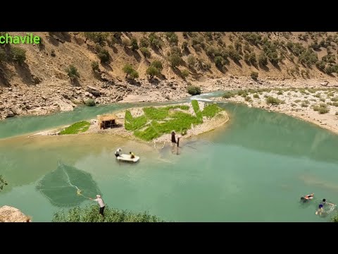 Видео: Кочевая семейная жизнь на крошечном острове в Иране | Рыбалка, земледелие и выживание на природе
