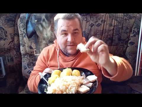 Видео: Обжор - картошка с квашеной капустой и салом