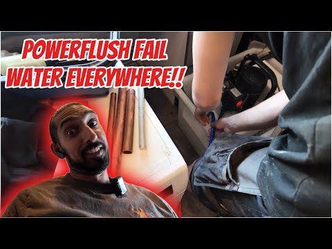 Видео: Сбой при промывке - вода повсюду!