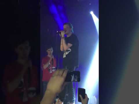 Видео: pyrokinesis - витаминки LIVE (ARBAT HALL 18.11.18) ЗАПЛАКАЛ ВО ВРЕМЯ ИСПОЛНЕНИЯ