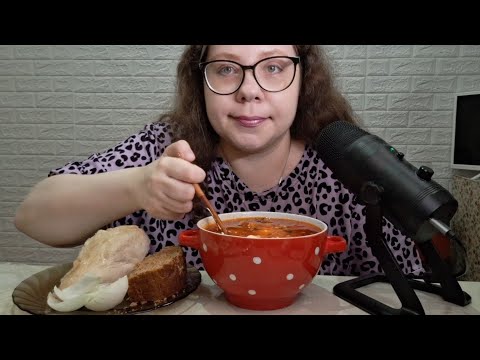 Видео: Мукбанг Обжор Борщ со сметаной, Курица😋🥣🍗Соседи подворовывают...