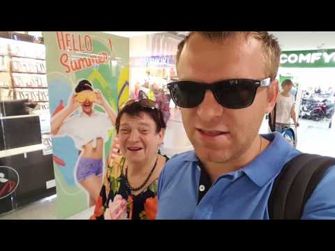Видео: ОДИН ДЕНЬ ДЛЯ МАМЫ ПОКУПКА ВЕЩЕЙ