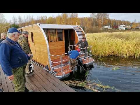 Видео: Спуск на воду хаусбота  Avelli